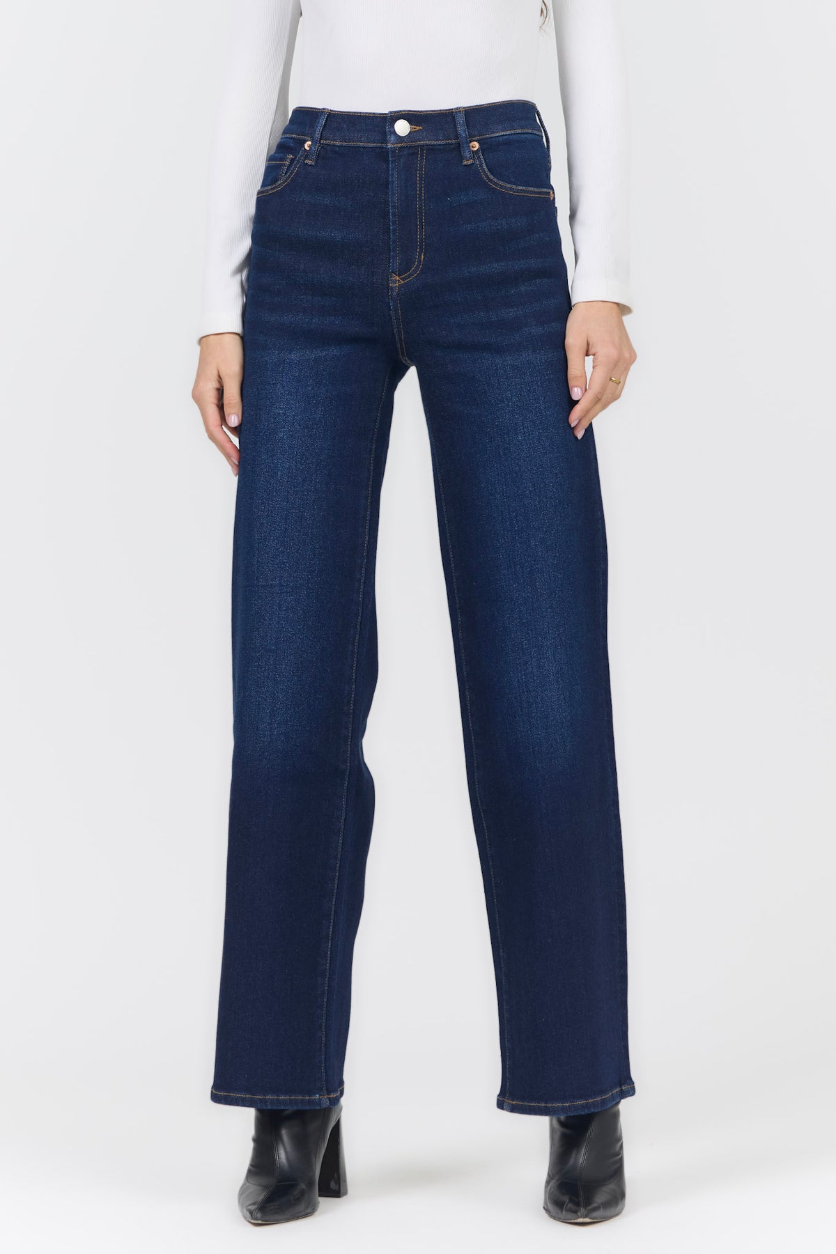 MARGOT STRAIGHT LEG JEAN PIERCE WASH — Dear John Denim