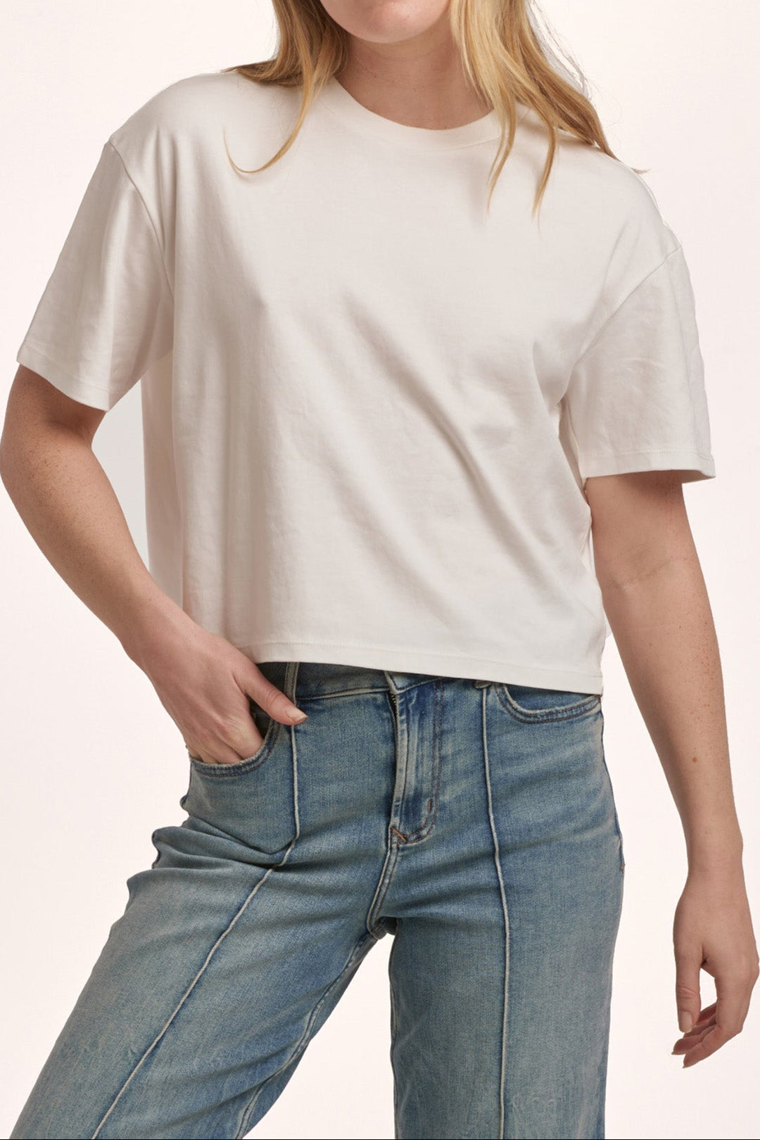 WHITE-DKN2123WHT-1