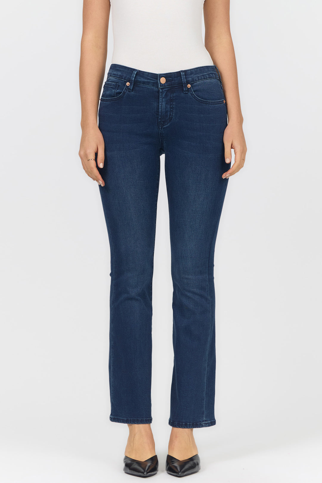 JAXTYN MID RISE BOOTCUT JEAN