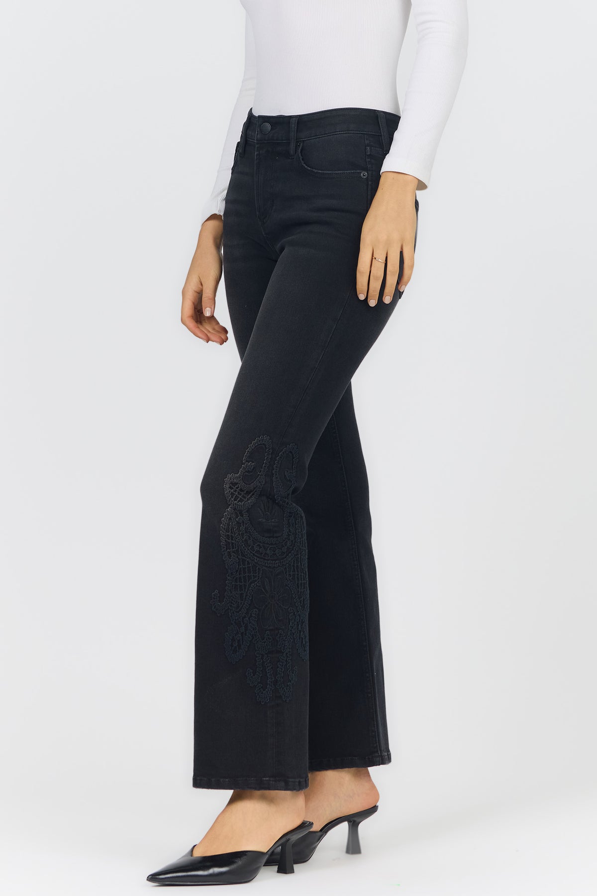 JAXTYN MID RISE STRAIGHT LEG JEANS BLACKTHORNE SIDE — Dear John Denim