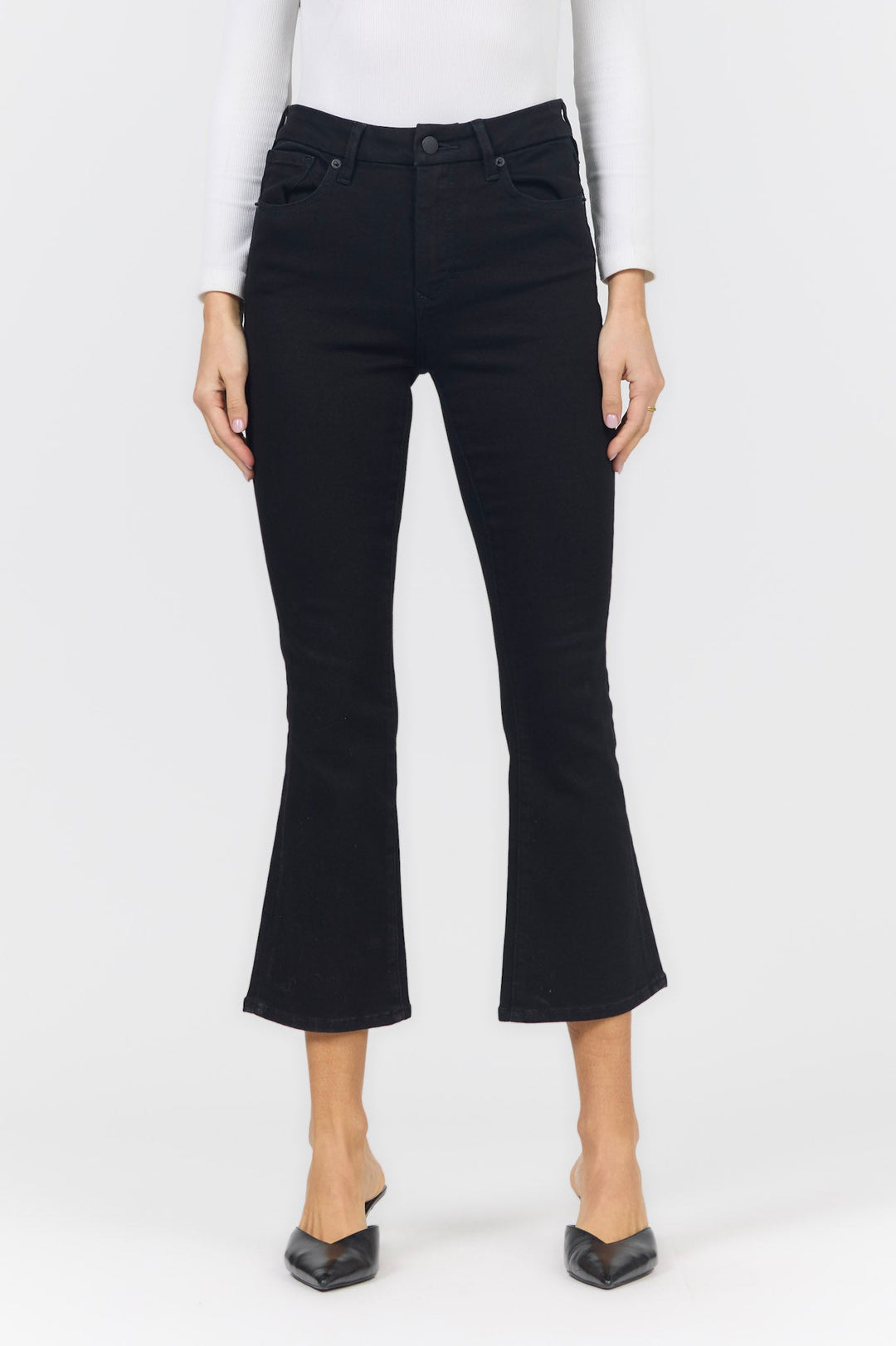 JEANNE FLARE JEAN BLACK ARROW FRONT