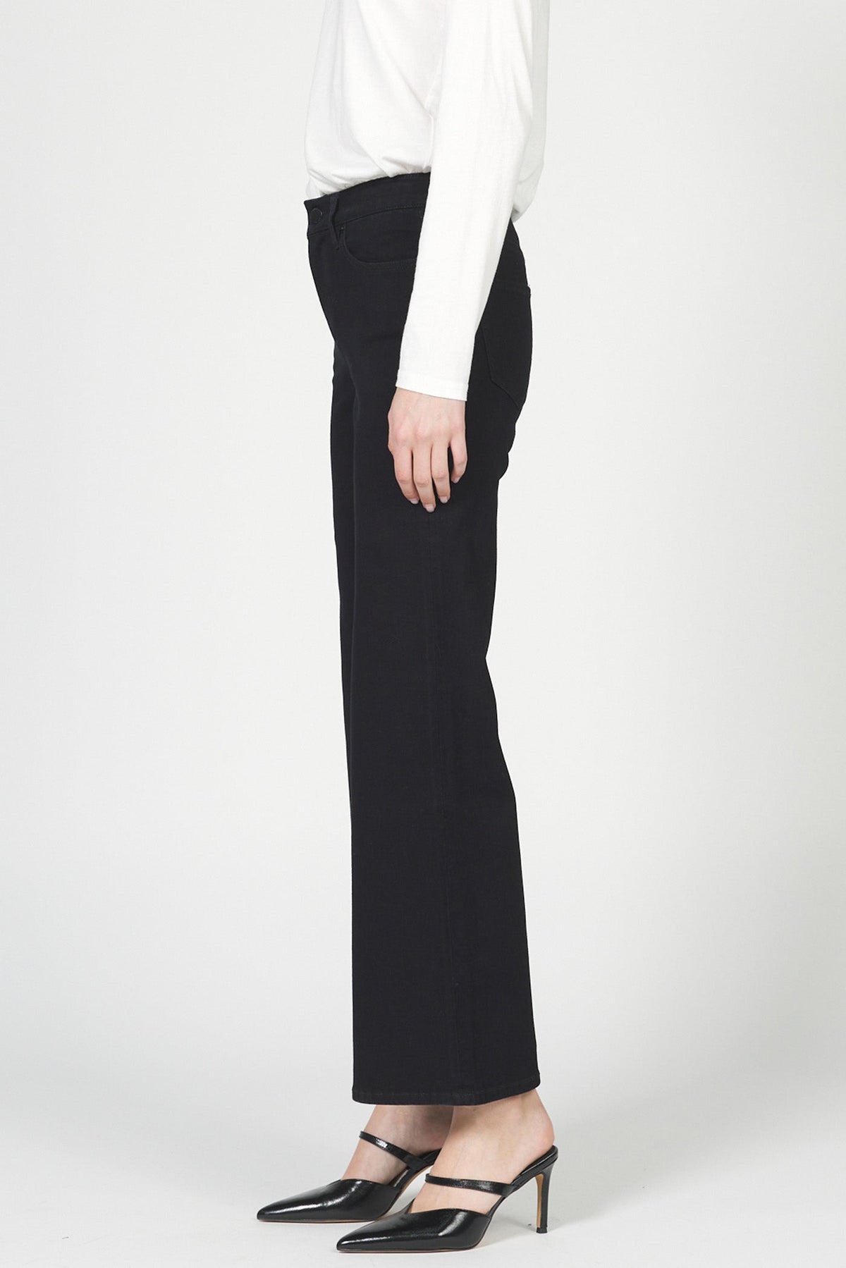 micah-wide-leg-jean-grenada — Dear John Denim