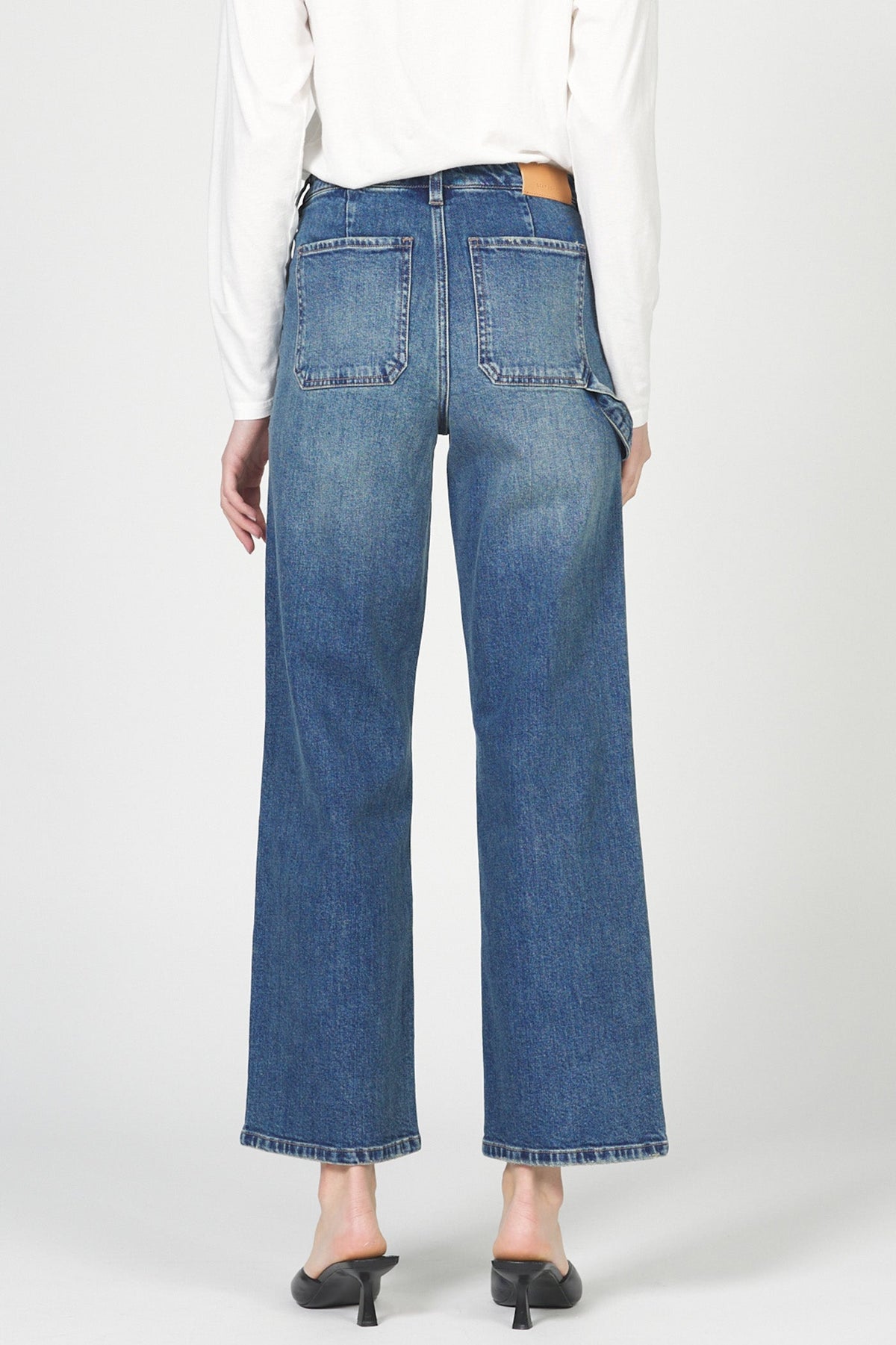 holly-straight-leg-jean-moon-glow — Dear John Denim