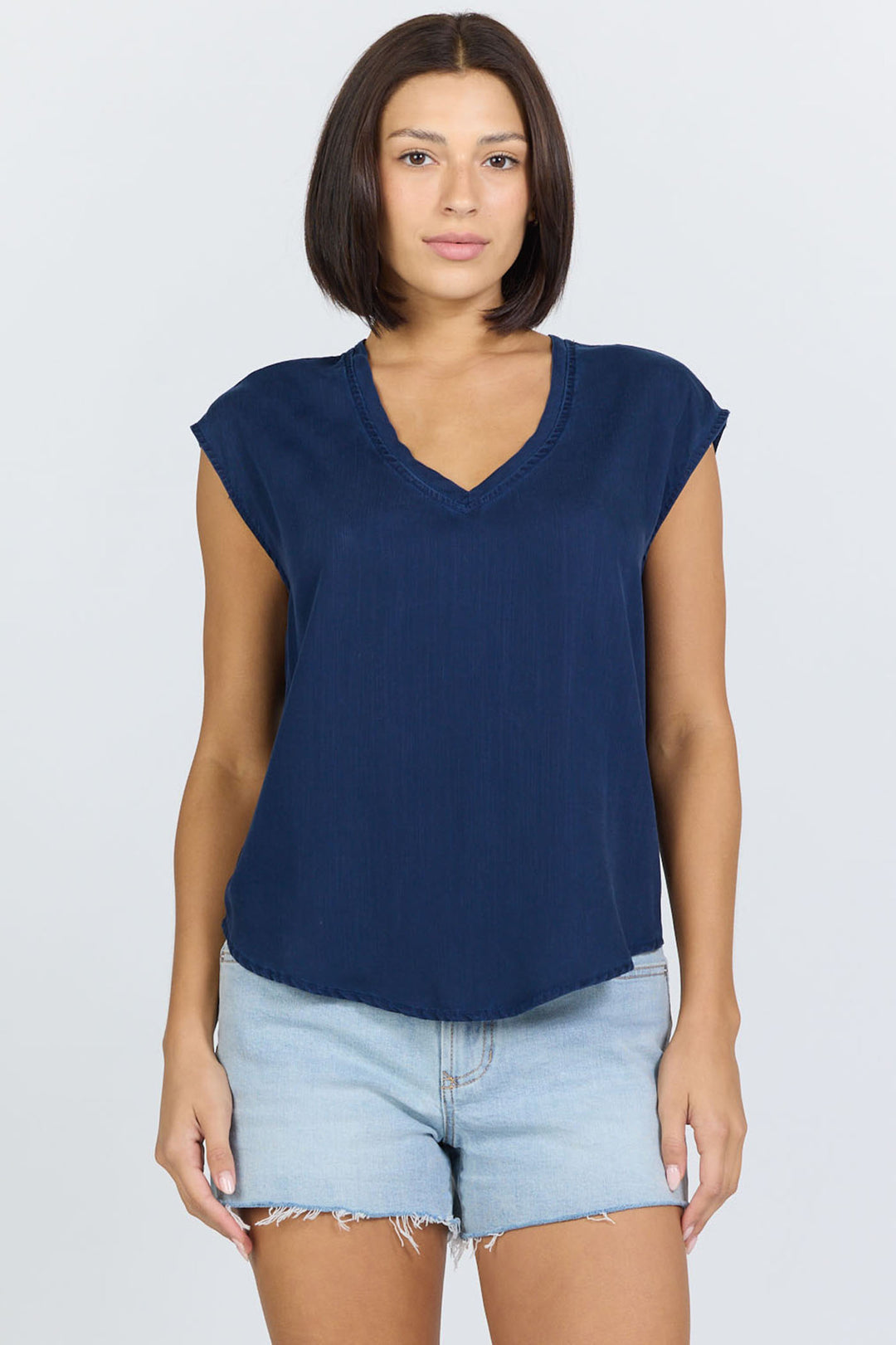 BLACK IRIS-DSH1049T2BCK-1