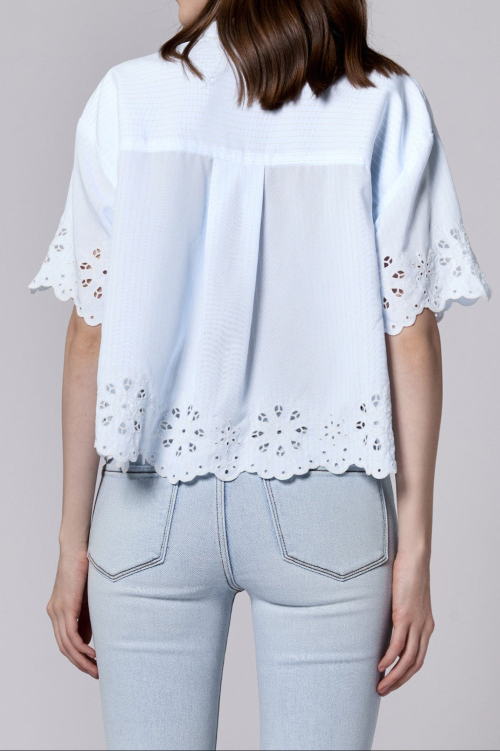 ansel-v-neck-short-sleeve-relaxed-fit-shirt-skyway