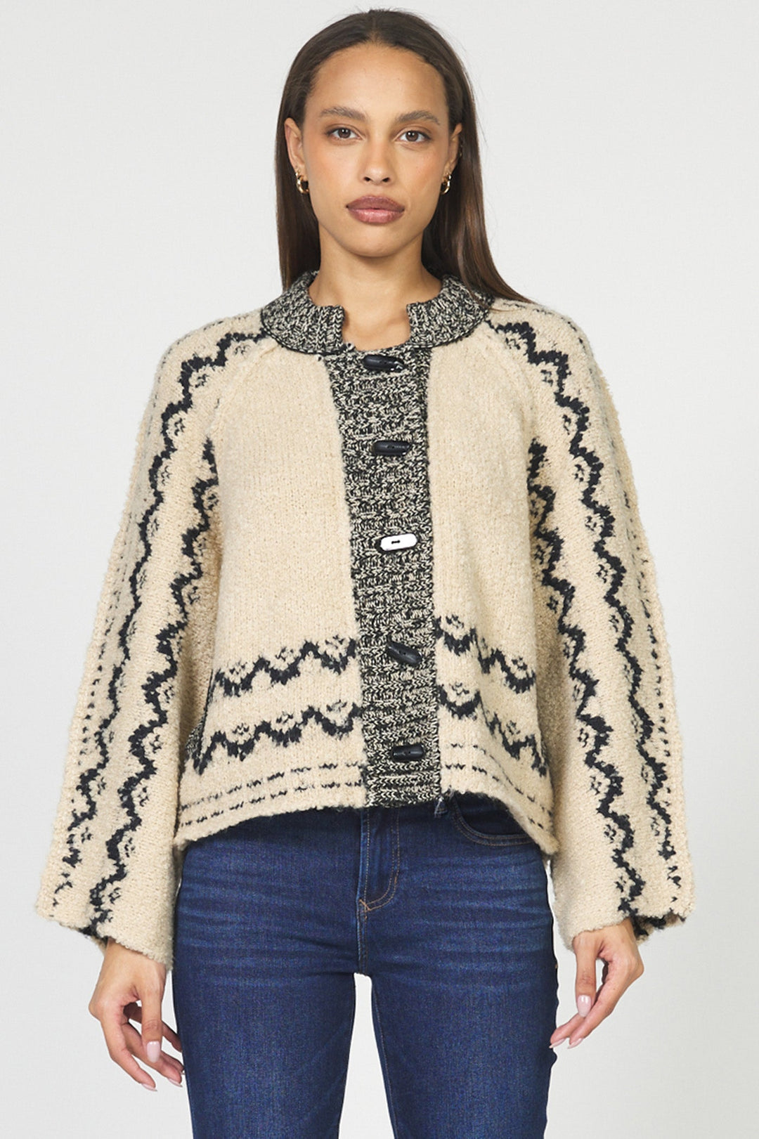 luanna-cardigan-black-cream