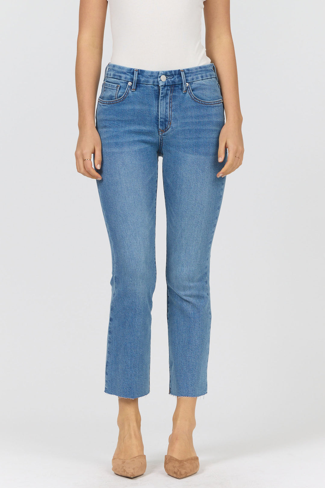 mid-rise-raw-cut-hem-jean-jeanne-blue