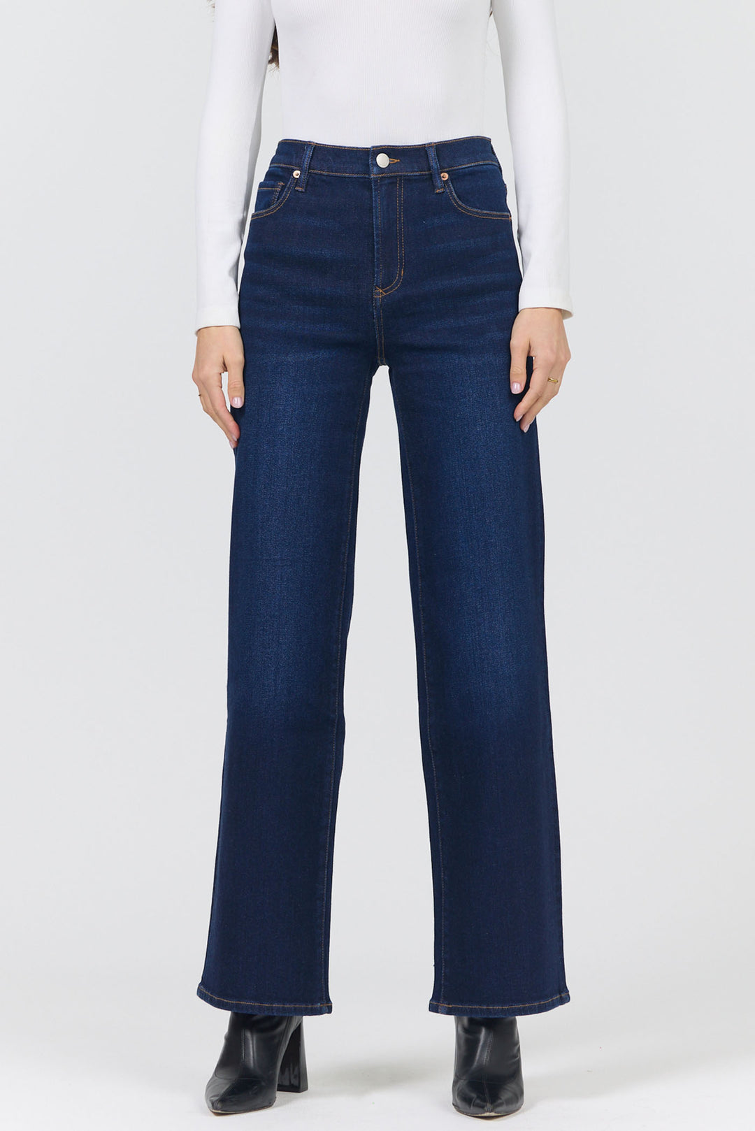 margot-straight-mid-rise-clean-hem-jean-pierce-wash