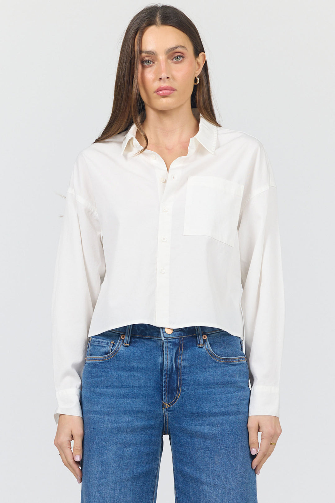 cropped-adrianna-chest-pocket-vintage-washed-shirt-white
