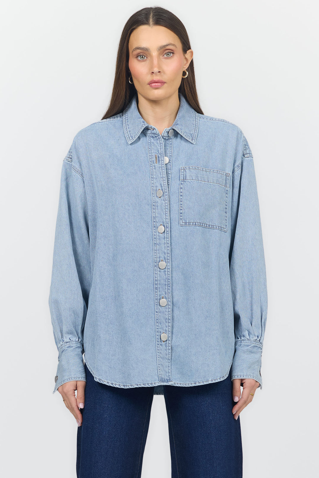meritt-oversized-shacket-garment-washed-with-shirred-sleeves-osalina
