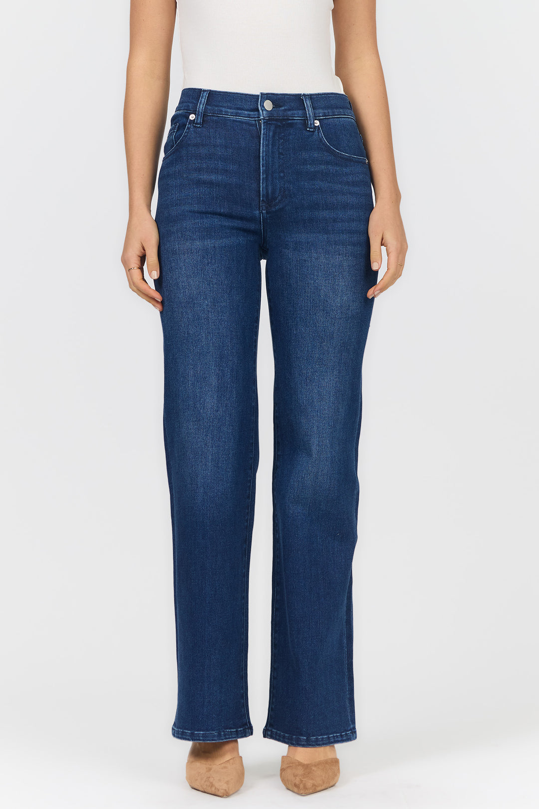 margot-straight-mid-rise-clean-hem-jean-locket
