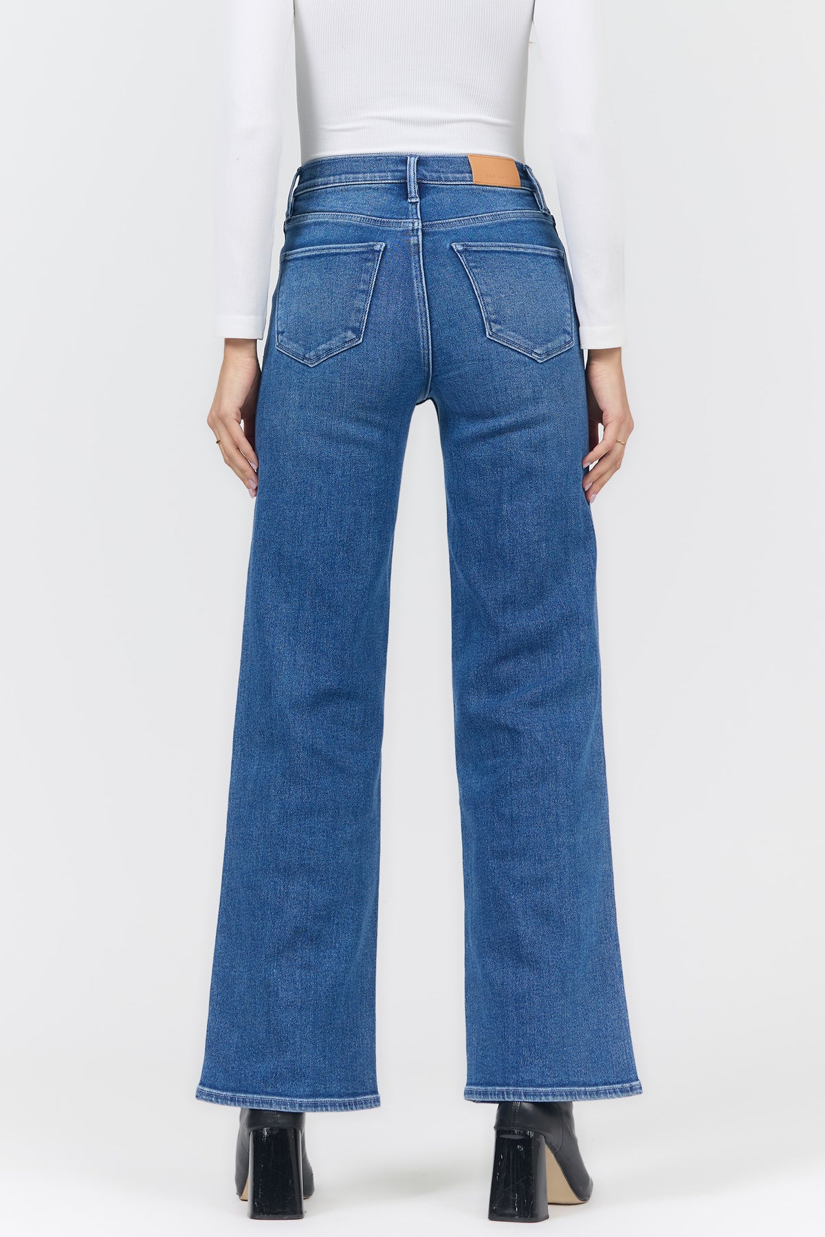 margot-straight-mid-rise-clean-hem-jean-drifting — Dear John Denim