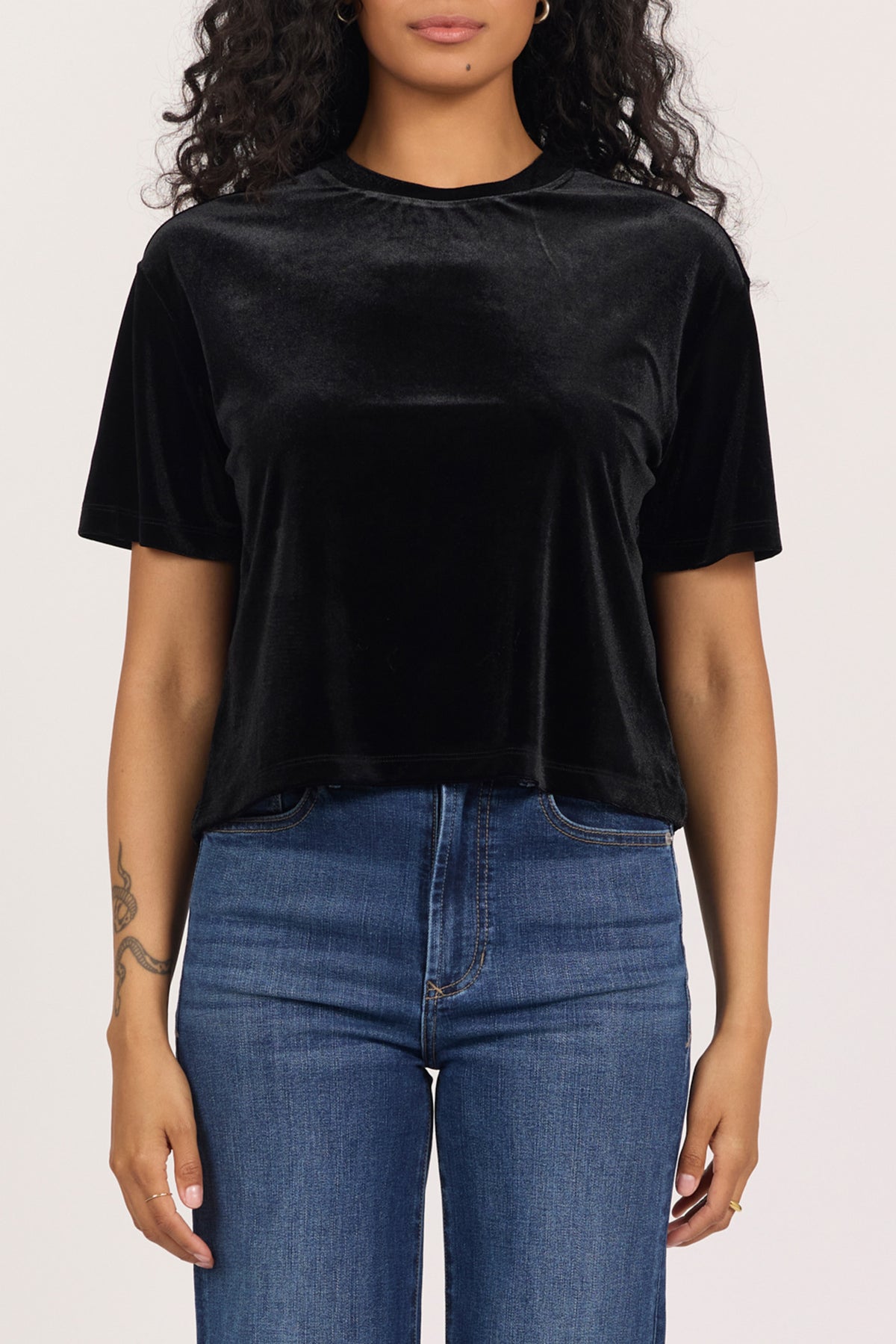maddox-boxy-sleeve-crew-neck-t-shirt-black-velvet — Dear John Denim