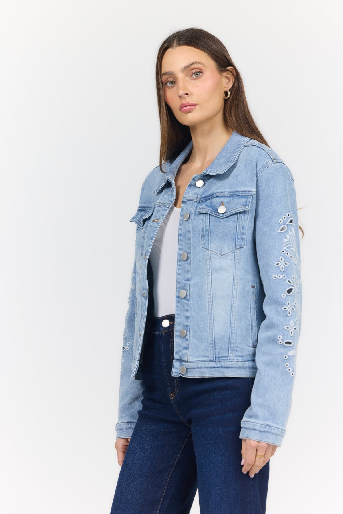 AINSLEY JACKET CRYSTAL CHALK EMB. — DJK8013CHK_DETAIL.jpg — Dear John Denim