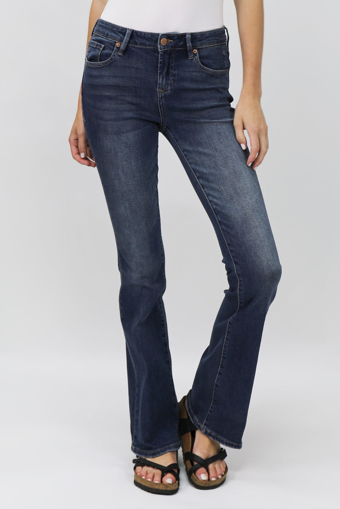 JAXTYN MID RISE BOOTCUT JEAN